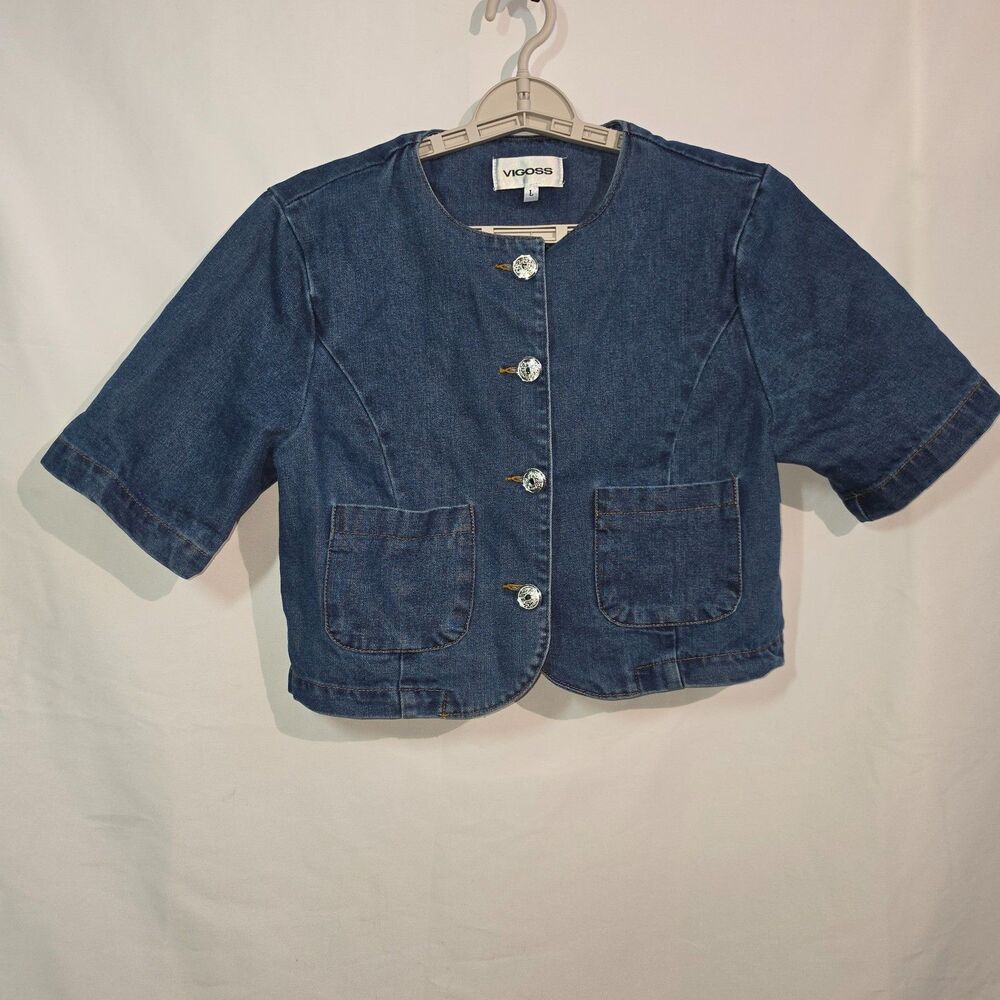 Vigoss Denim Button Front Cropped Short Sleeve Top in Medium Wash Women's L